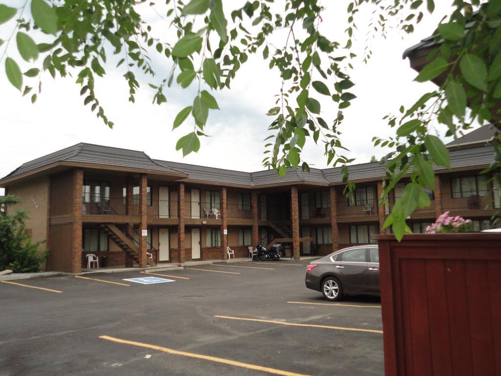 North Pointe Inn And Suites Келоуна Екстер'єр фото
