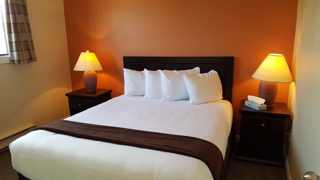 North Pointe Inn And Suites Келоуна Екстер'єр фото