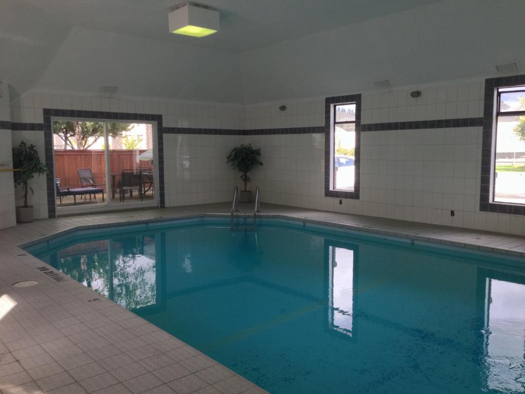 North Pointe Inn And Suites Келоуна Екстер'єр фото